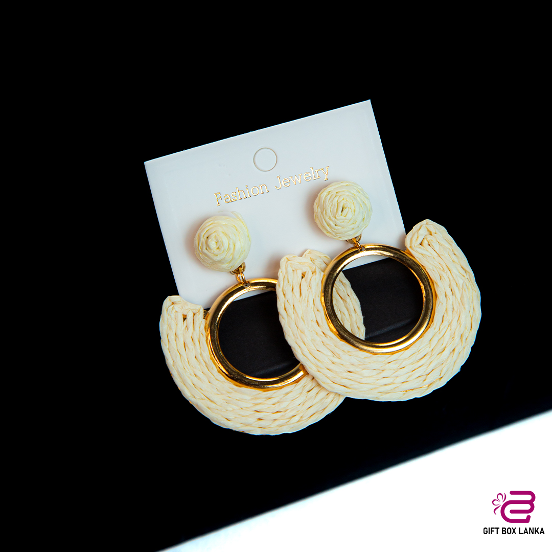 Fashionable Earring  (D -1131)