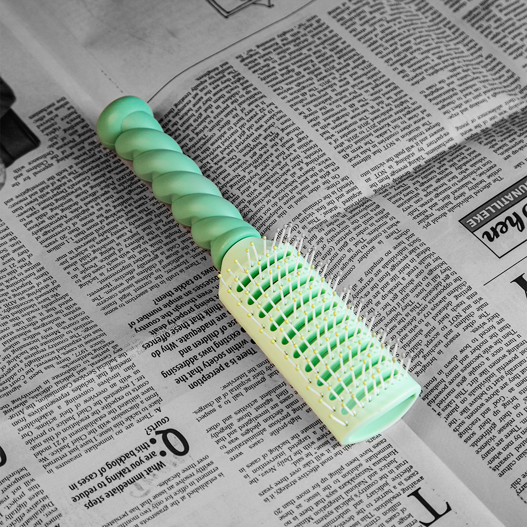Cute Fashion Comb  (D- 834)