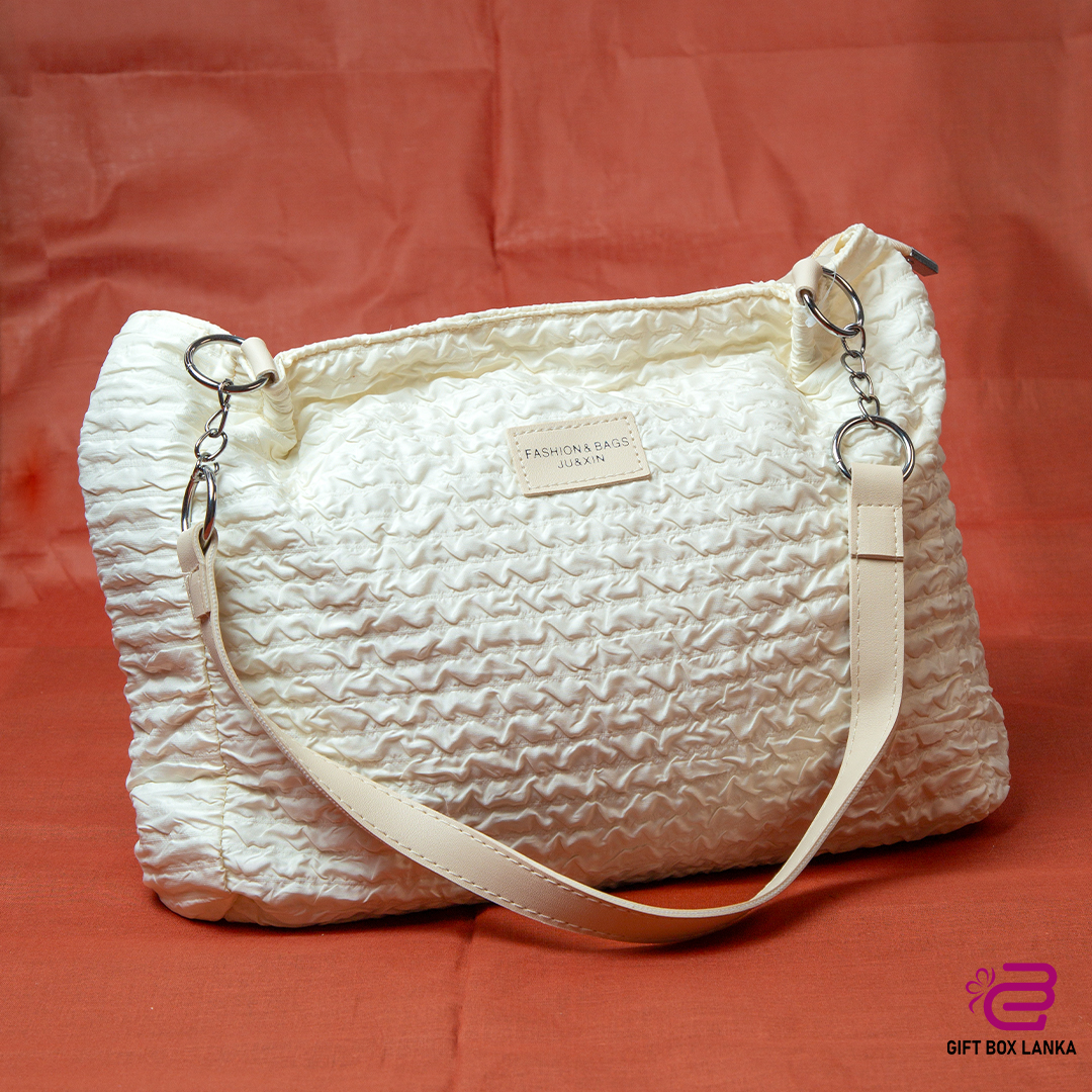 Latest Fashionable Chain Bag (D- 1111)