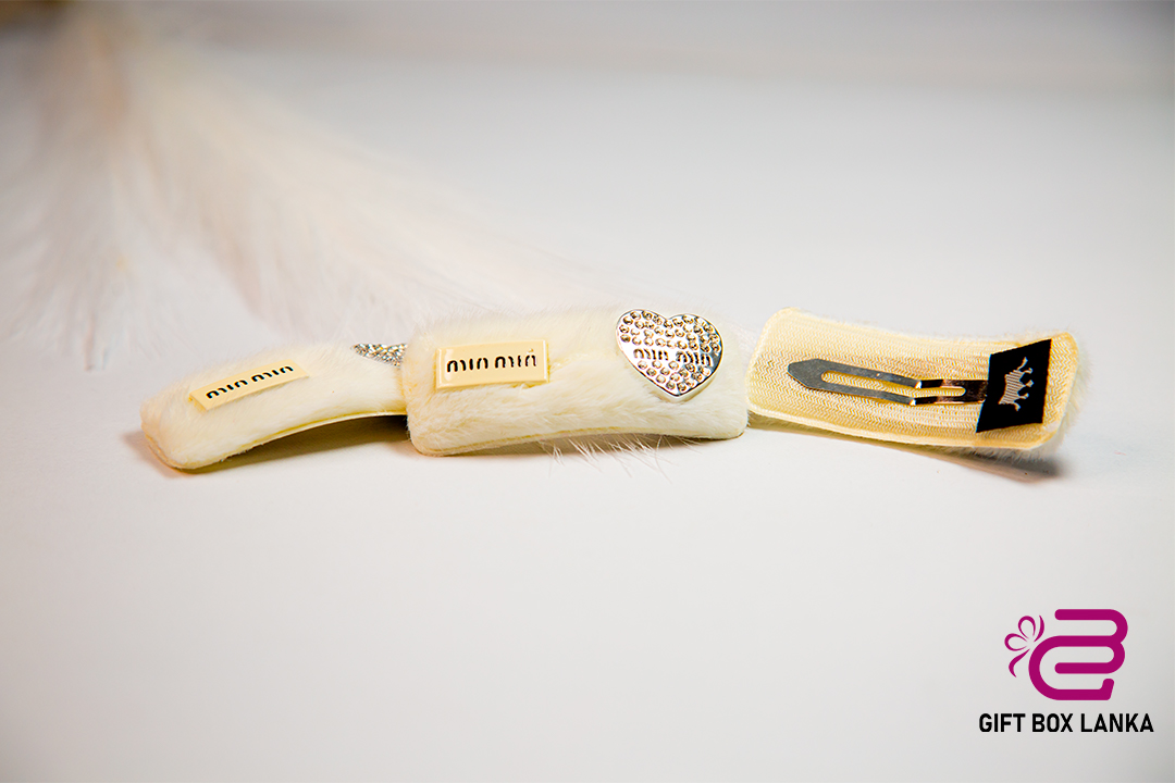 Fluffy Heart Hair Clips (D- 844)