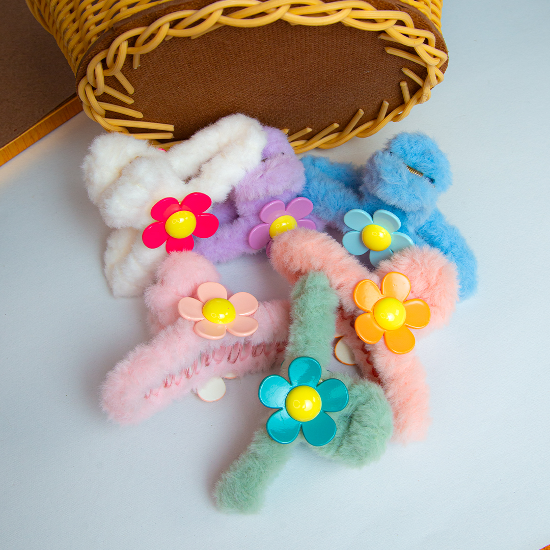 Fluffy Cute Flower Hair Clip [D- 899]