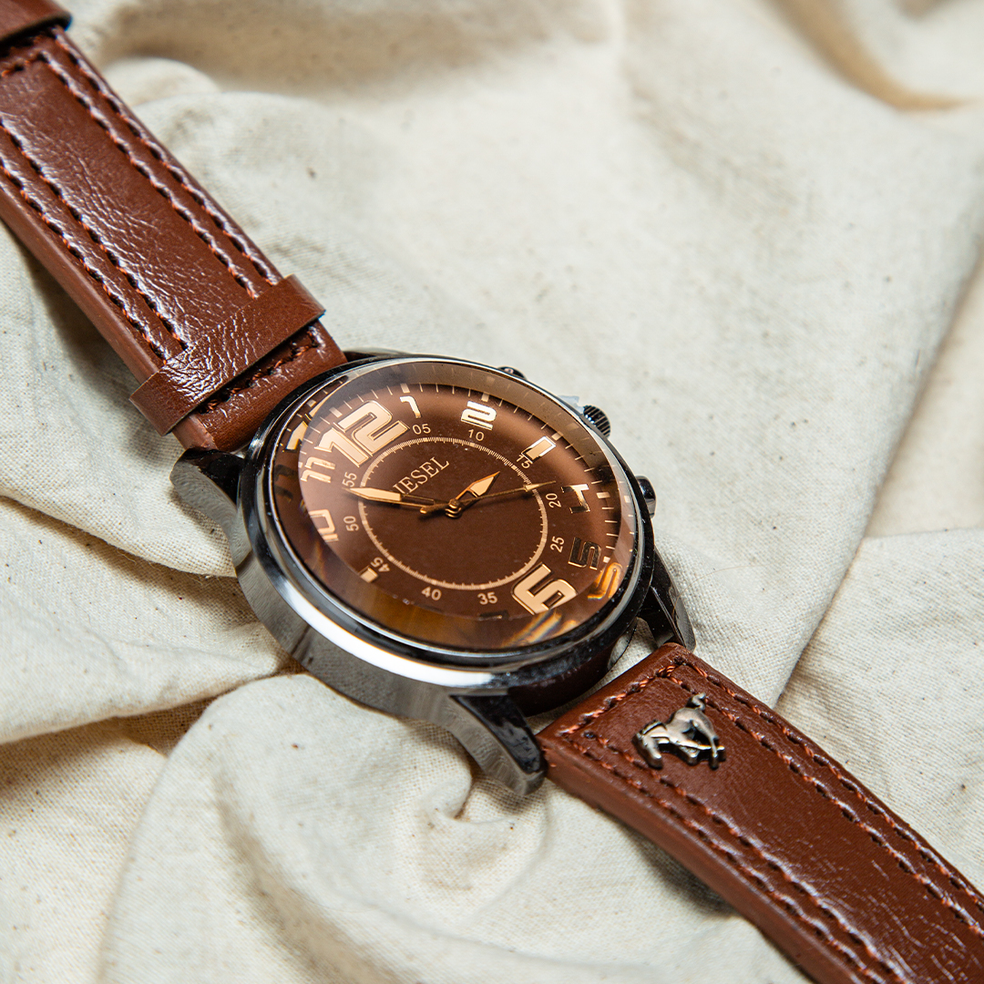 Men High Quality Watch (D- 643)