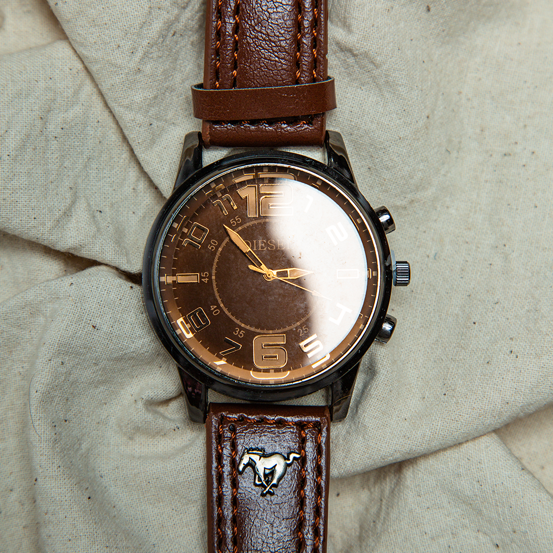 Men High Quality Watch (D- 643)