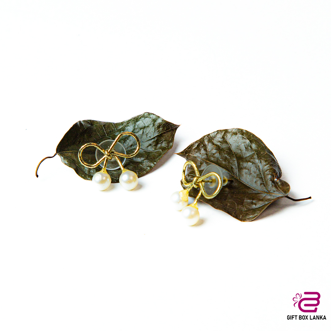 Bow Gold Pearl Earring (D- 85)