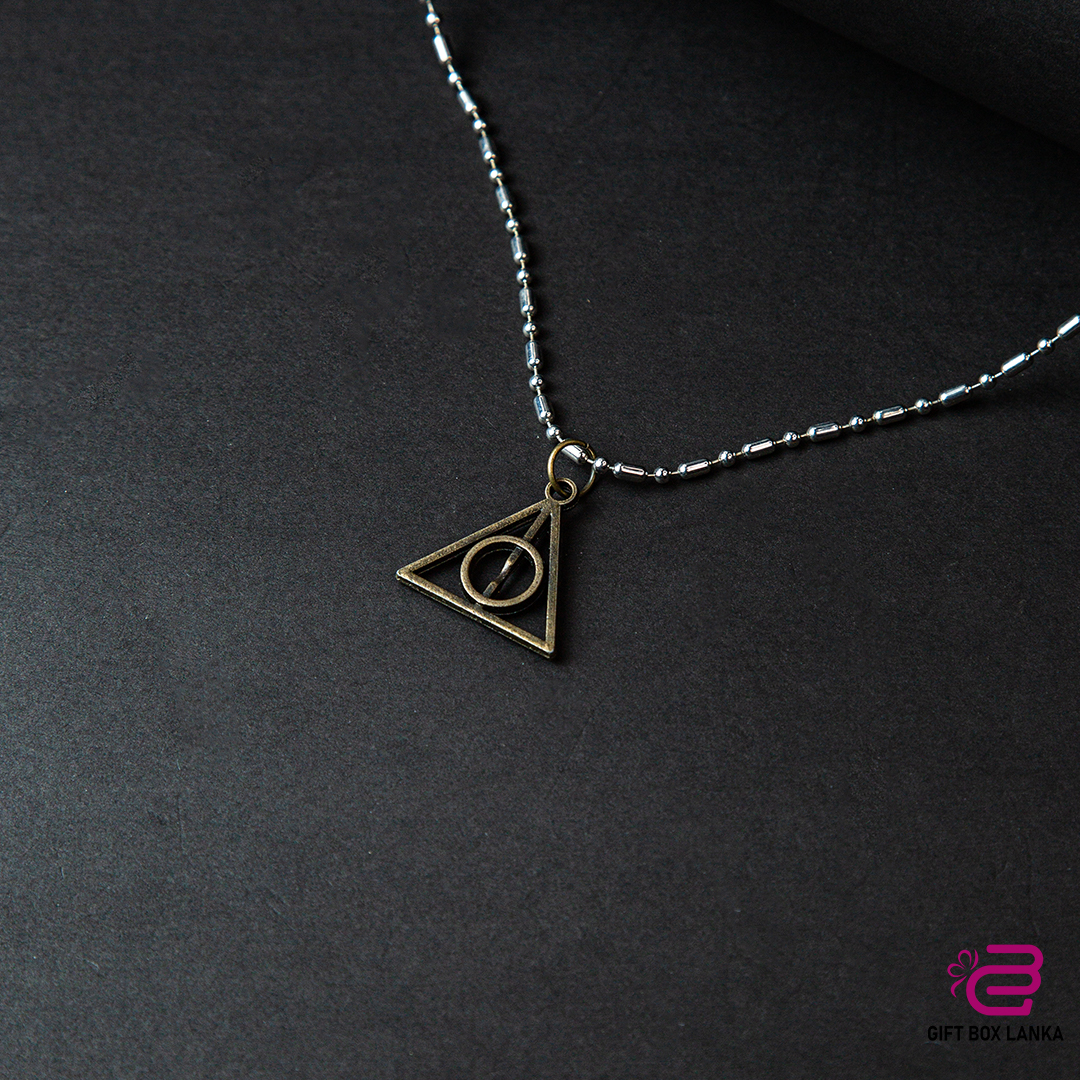 Triangle Necklace (D- 384)