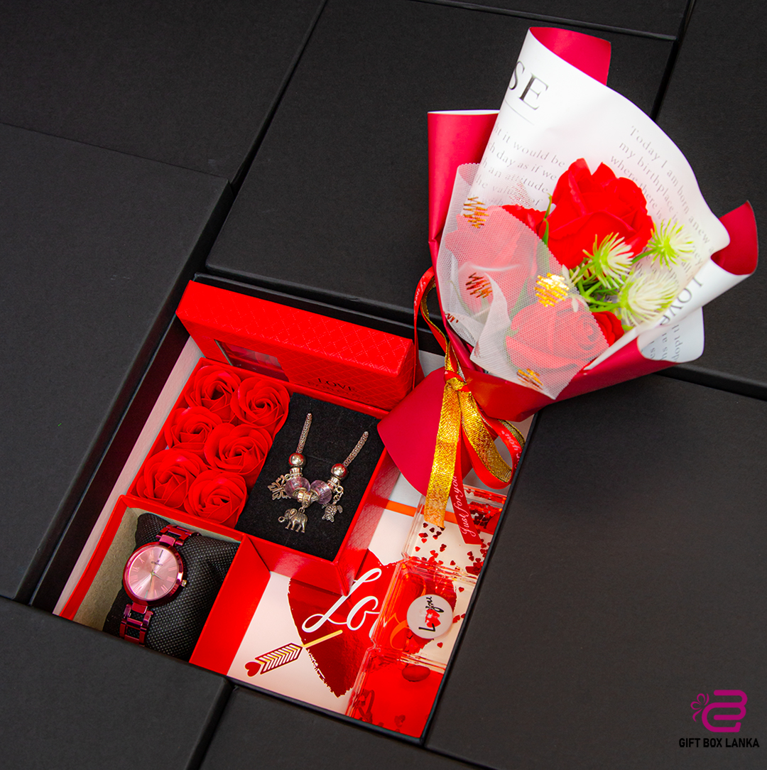 Love-Themed Gift Box (D-107)