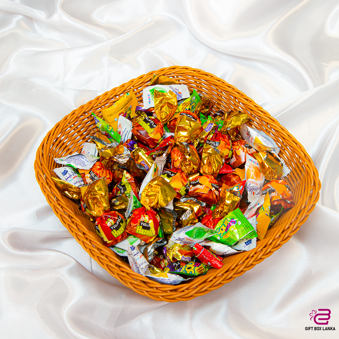 Mini Chocolate & Toffee Basket (D-136)