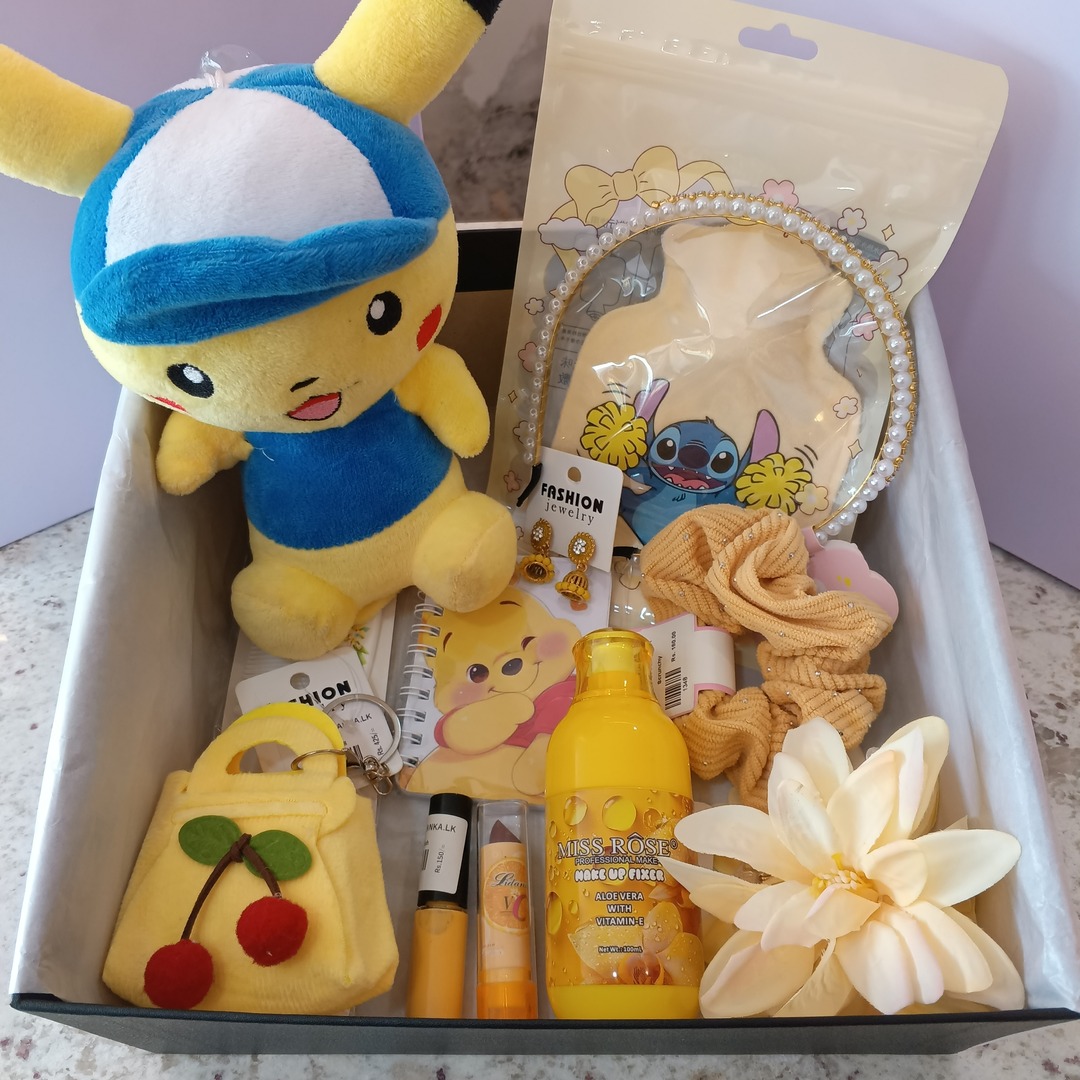 Fluffy & Cute Yelllow Gift Box (D-115)