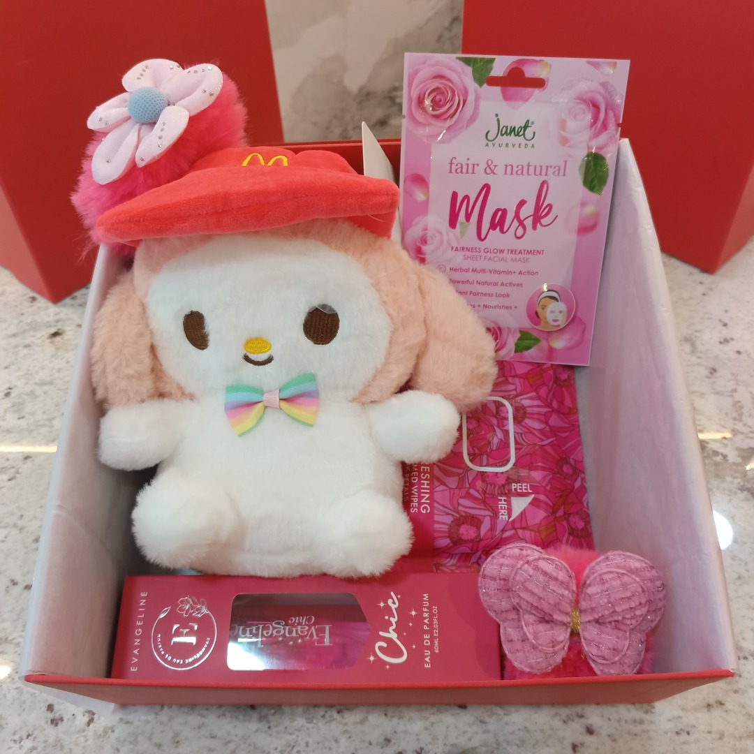 Cute Bunny & Daisy Gift Box (D-116)